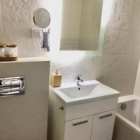 Apartment Apartament Klobucka Okecie Vip *