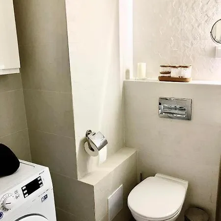 Apartament Klobucka Okecie Vip * Warschau