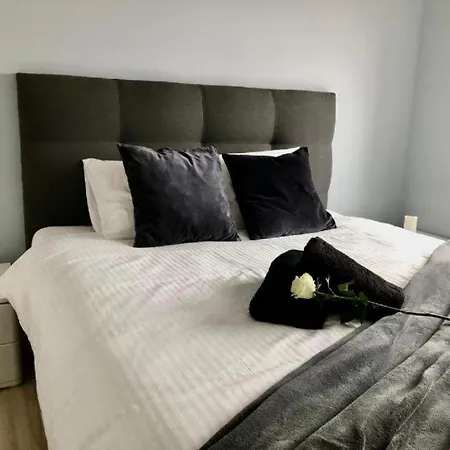 Apartament Klobucka Okecie Vip *